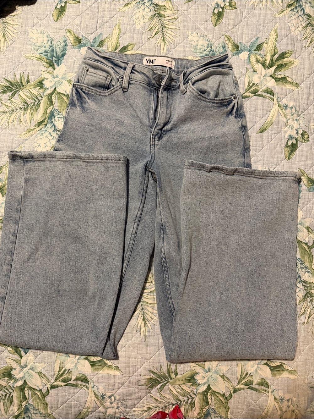 EUC YMI Women’s Bella Light Wash Wide Leg Jeans
